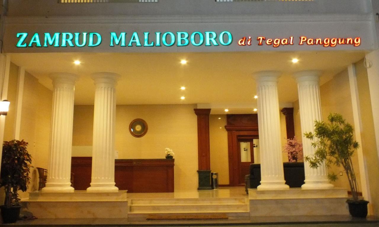 מלון יוגיאקרטה Zamrud Malioboro מראה חיצוני תמונה